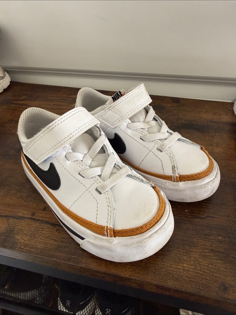 Nike Kids White, Black & Brown Low-Top Sneakers